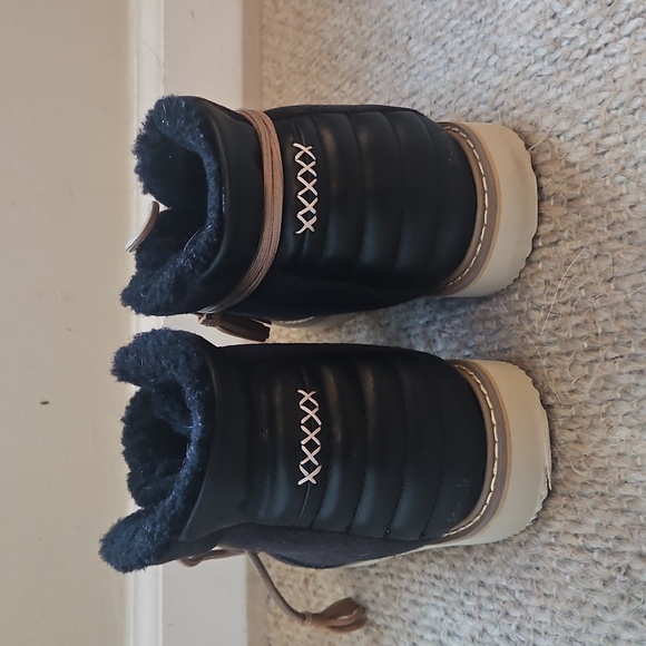 Women's SANUK Black Ankle Boots - Picture 3 of 5